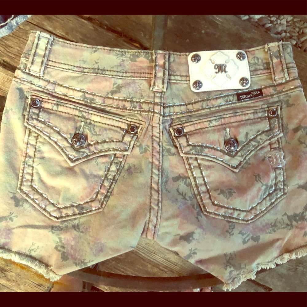 Miss Me Jean floral shorts!!